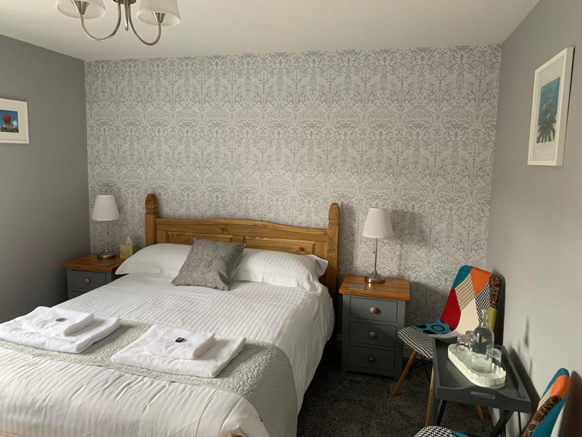 Hensleigh House Bed and Breakfast Charmouth Exteriör bild